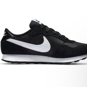 Nike Kids Black and White Sneakers